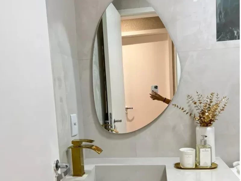 espelho-para-banheiro-organico-com-led-sem-fio-tg-plugs-1_700x